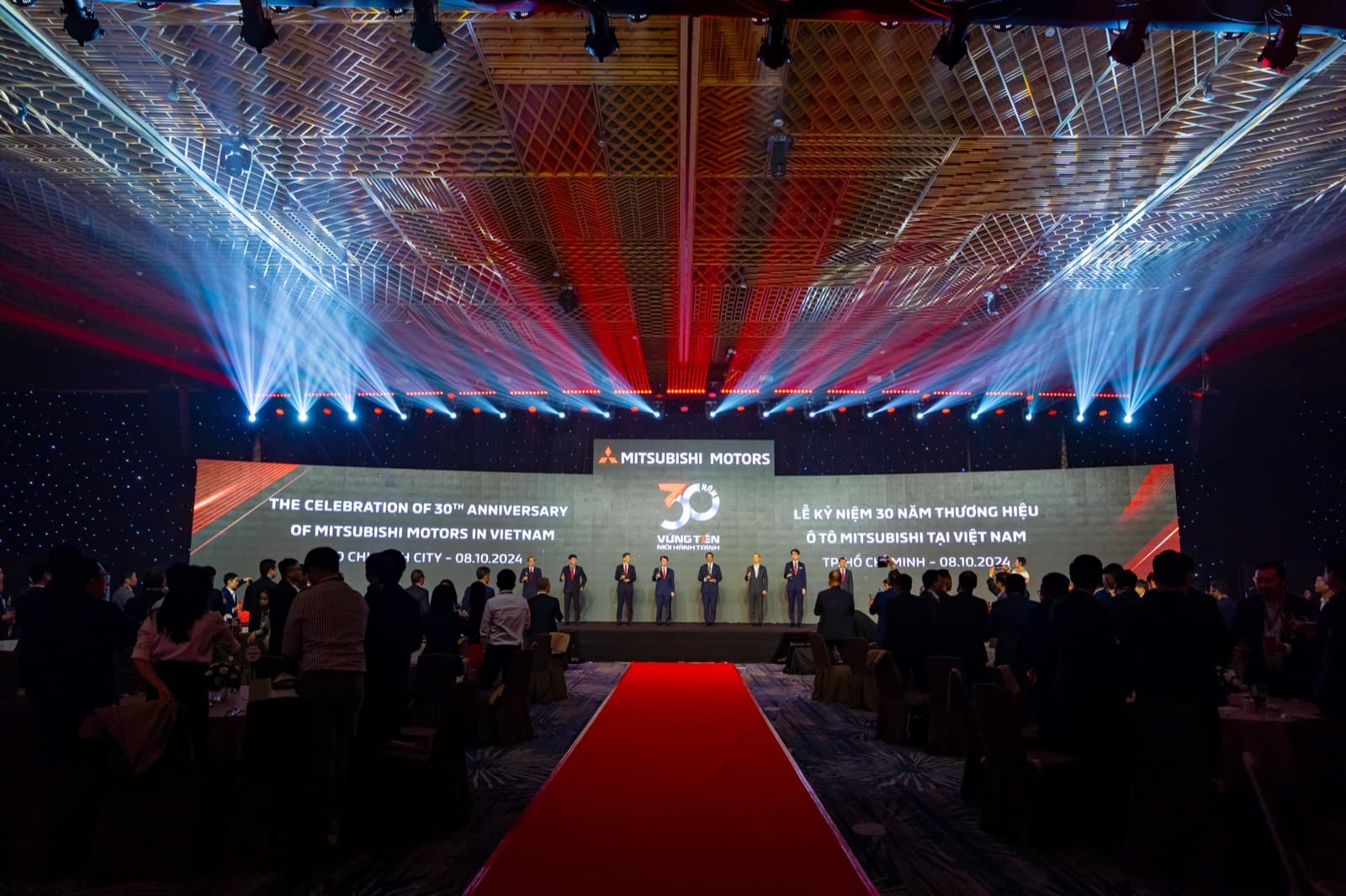 Mitsubishi Motors VN — It's Time — hình 2